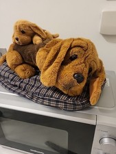 Bloodhound Soft Toy With Puppy