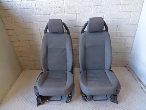 Discovery front seats pair - seats,