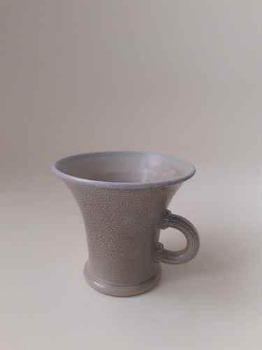 Studio pottery vase mug - /,