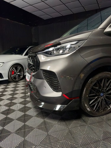 Ultra front bumper - front, ford