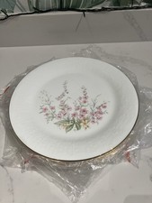 Six Royal Albert For All