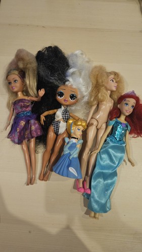 Selection dolls and - of,