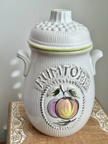 West german lidded rumtopf - west,