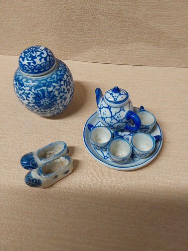 Miniature blue white chinese - blue,