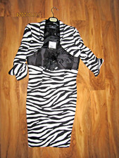 Sonia Pena black white print