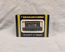 Graham Farish 2404 Twin Vent Van GWR (N gauge) Era 3 The Big Four Great Western