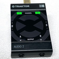 Native Instruments TRAKTOR Audio 2 MK2 - Portable Audio / DJ  Interface