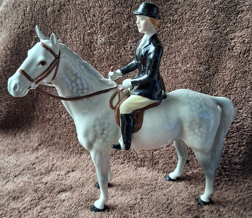 Beswick huntswoman style - style, two