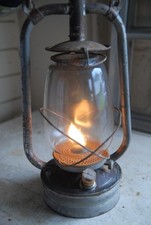 VINTAGE  MADE IN ENGLAND STORM LAMP/LANTERN - PARAFFIN OIL