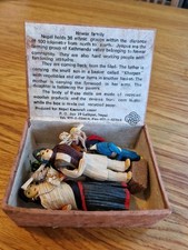 Nepal Art Dolls- Newar Family