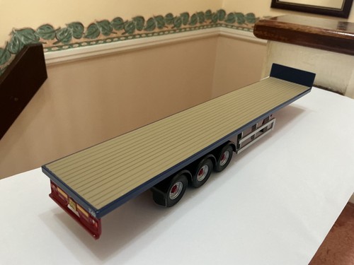 Corgi modern truck - modern,