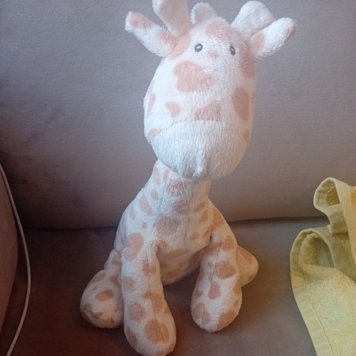 Marks spencer giraffe - marks, 9"