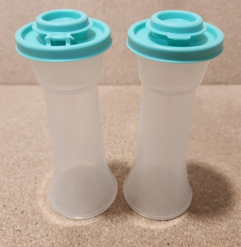 Tupperware large hourglass - large,