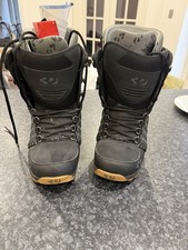 32 Lashed Snowboarding Boots