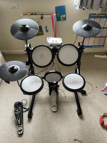 Electronic drum kit with - drum,