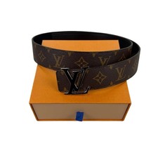 • Louis Vuitton Men’s