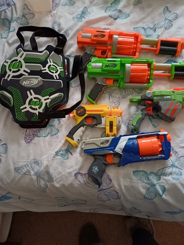Nerf guns with vests - nerf,