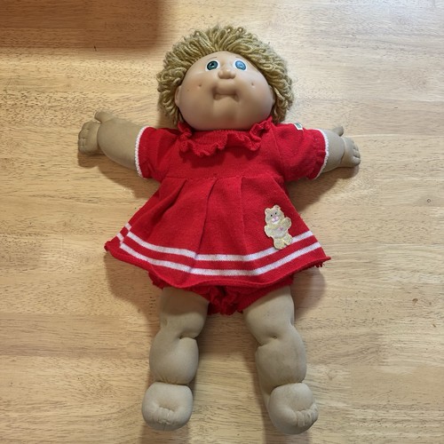 1980 cabbage patch doll - 1980’s,