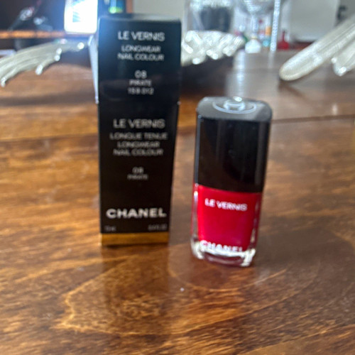 Chanel vernis nail polish - chanel,