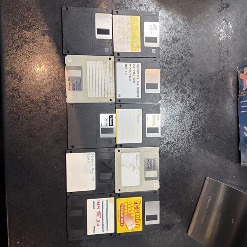 Floppy disks used - floppy,