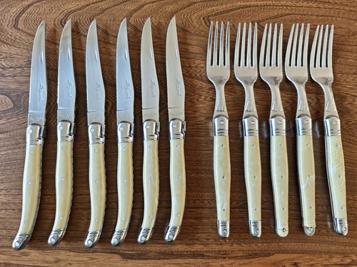 Laguiole piece cutlery set - 11,