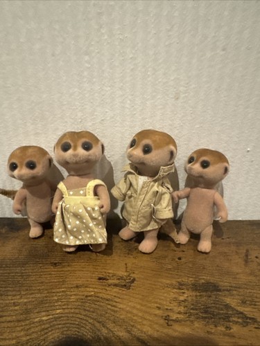 Vintage set four sylvanian - of,