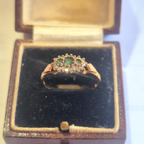 Emerald and diamond ring 9ct - diamond,