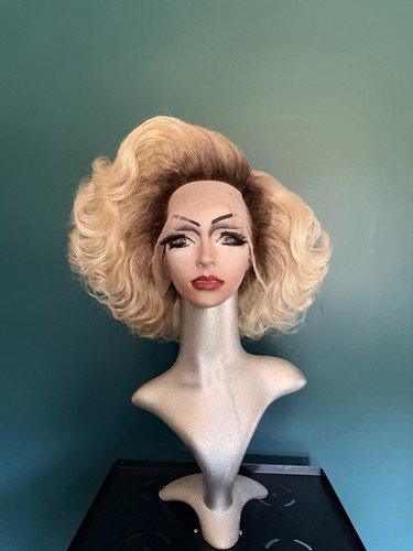 Drag queens blonde rooted - drag, lace