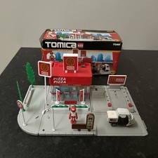Tomica Tomy Hypercity Pizza 85300 – Construction Playset Ages 4–7 – complete