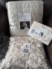 RARE BRAND NEW Kylie Minogue Kiana Quilted Bed Throw Cushion and 1x Pillowcase