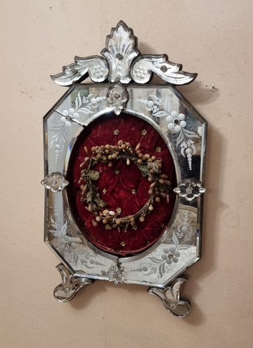 Ancient frame globe bride - ancient,