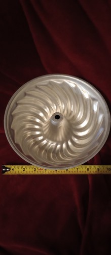 Vintage aluminum jello bundt - vintage, jello/bundt