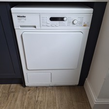 Miele T8822C Honeycomb Care