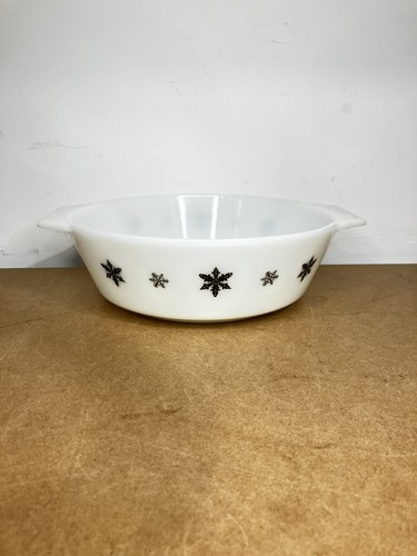 Vintage pyrex casserole - vintage,