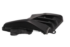 Air duct trim, front right