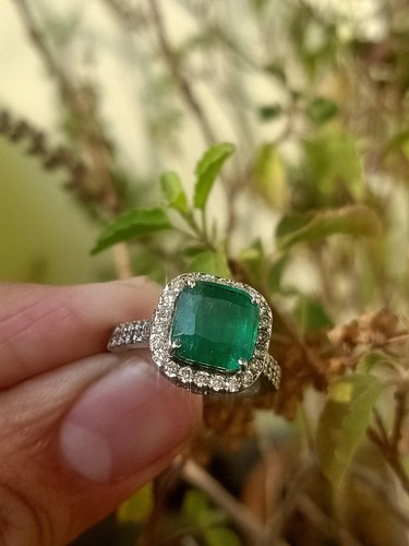 70ct cushion cut natural - 3.70ct,