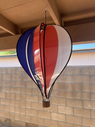 Kites red blue 28 - kites, red/w/blue