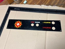 SPACE INVADER PERSPEX FINGER