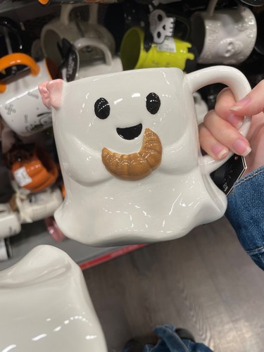 Ghost with crossaint - ghost, tkmax
