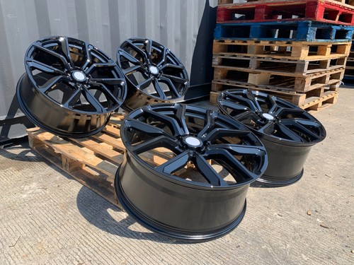 Black gloss alloy wheels - black,