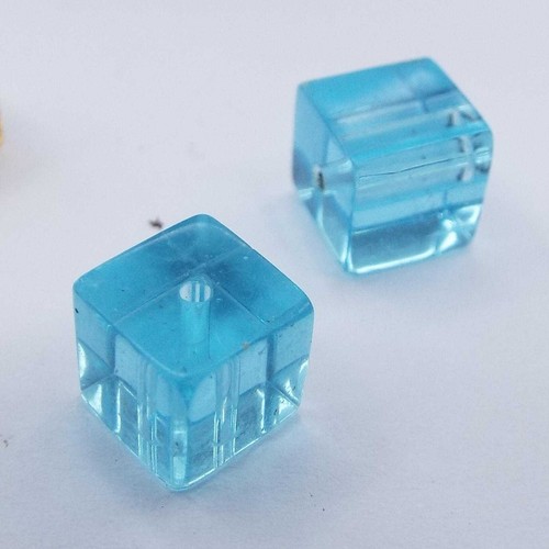 Glass cube beads - glass, clear