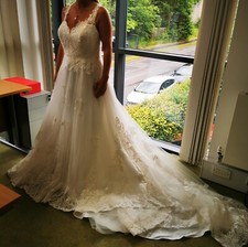 BANKRUPT STOCK WEDDING BRIDAL