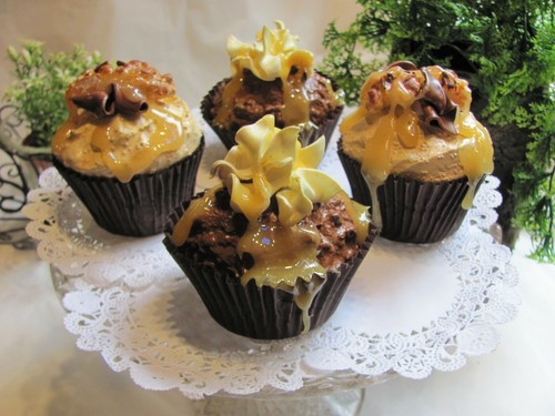 Fake ornamental cakes - fake,