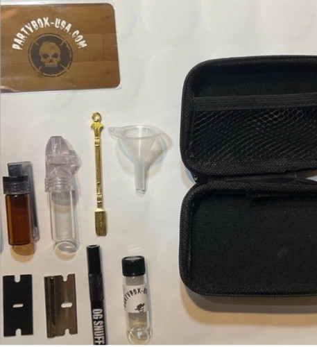 Piece full snuff - piece, tool
