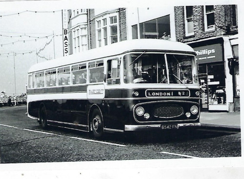 Bus photo 6542fn east kent - photo:,