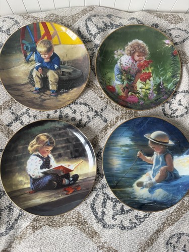 Collector plates border - collector, by