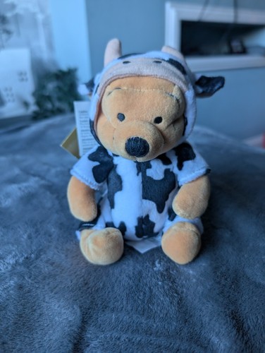 Bnwt disney store - 🐮,
