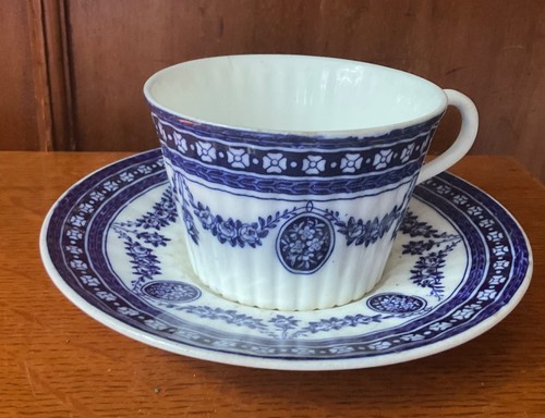 Large antique wedgwood cup - large,