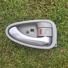 TOYOTA AVENSIS INTERIOR DOOR HANDLE FRONT RIGHT DRIVER SIDE 2017