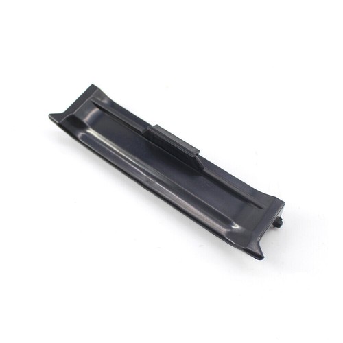 Rear seat armrest - rear, clip